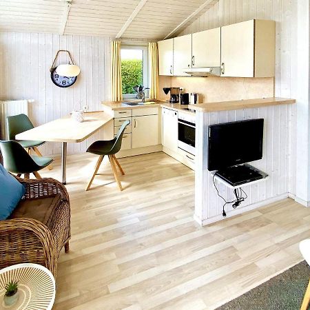 Two-Bedroom Holiday Home In Groemitz 7 Экстерьер фото