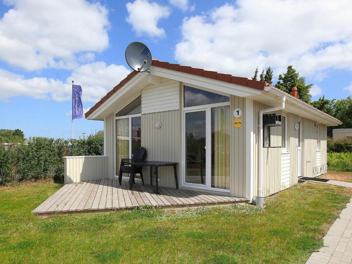Two-Bedroom Holiday Home In Groemitz 7 Экстерьер фото